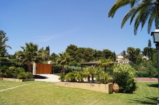   5 soveværelse   ferieVilla i Javea / Xabia   med   swimmingpool  garage  - € 6.500 (Ref: 5925039)