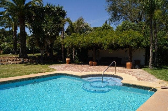   5 soveværelse   ferieVilla i Javea / Xabia   med   swimmingpool  garage  - € 6.500 (Ref: 5925039)
