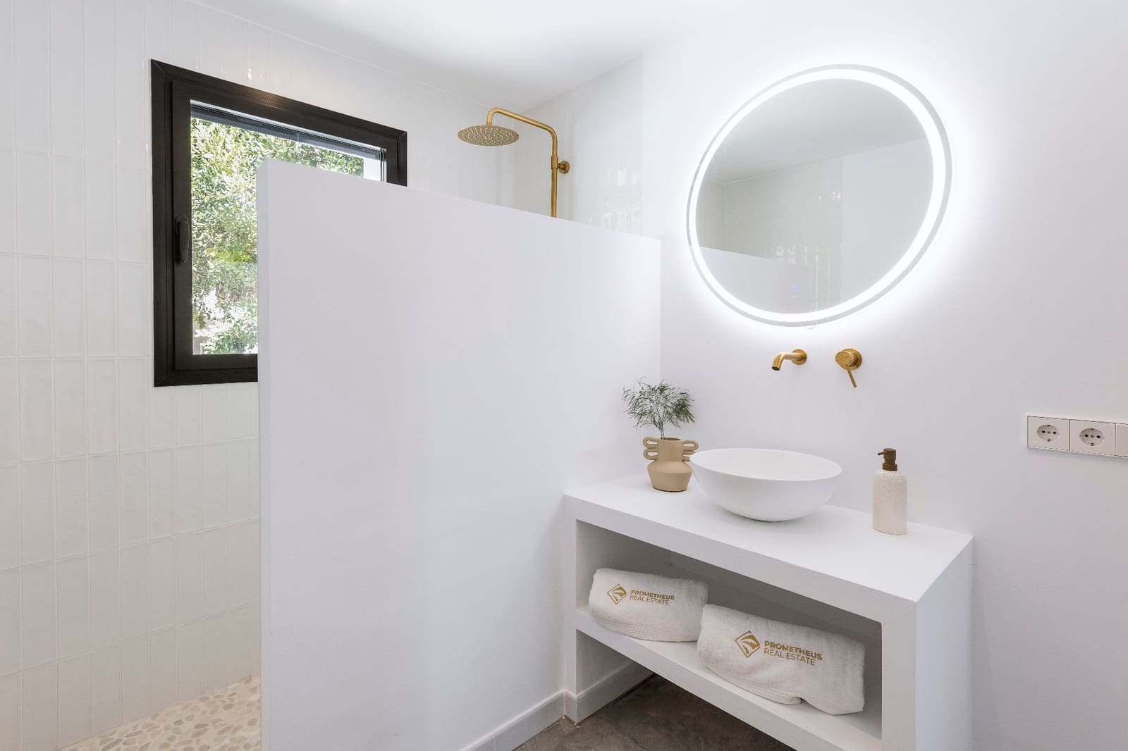 4 soverom Villa til salgs i Adsubia med svømmebasseng garasje - € 1 200 000 (Ref: 7310316)