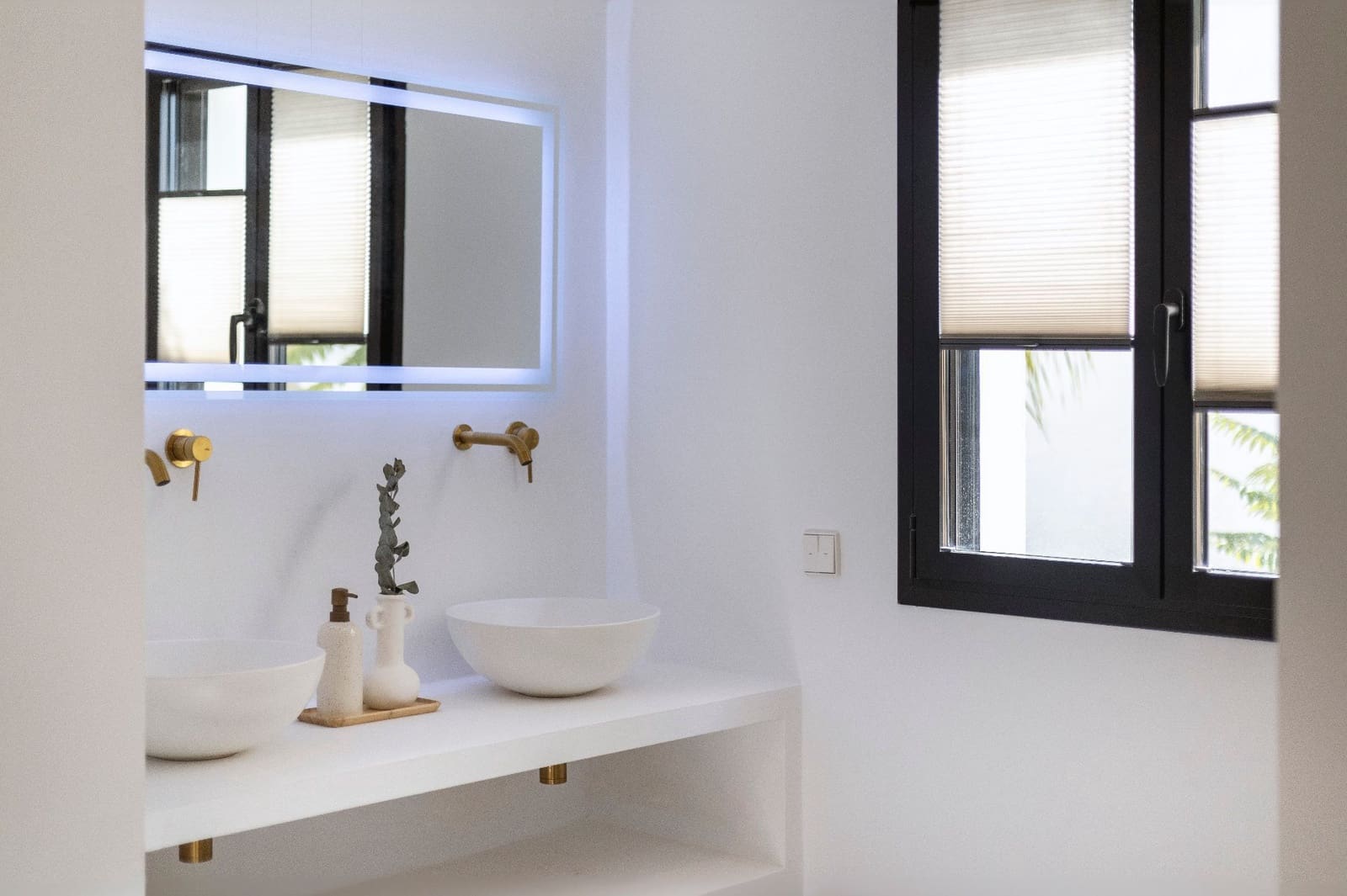 4 soverom Villa til salgs i Adsubia med svømmebasseng garasje - € 1 200 000 (Ref: 7310316)