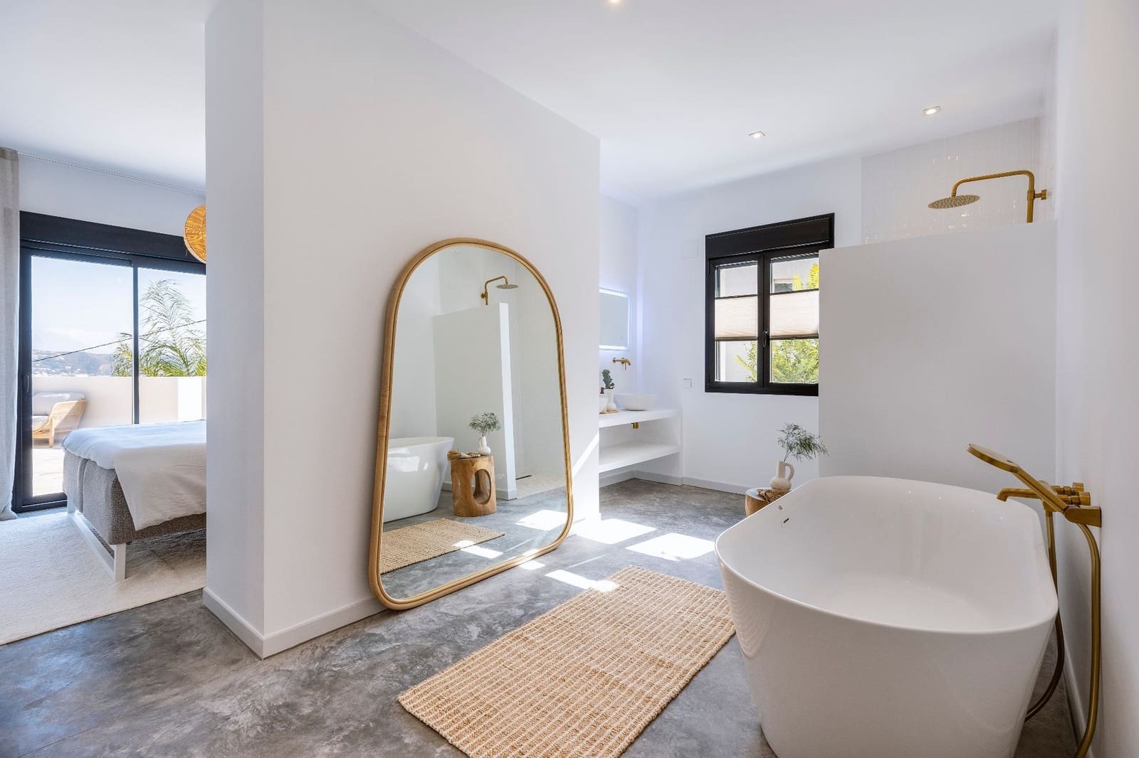 4 soverom Villa til salgs i Adsubia med svømmebasseng garasje - € 1 200 000 (Ref: 7310316)