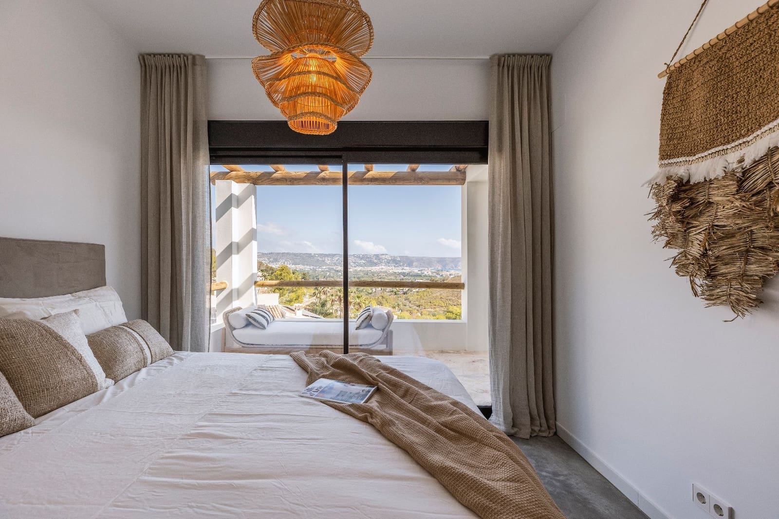 4 soverom Villa til salgs i Adsubia med svømmebasseng garasje - € 1 200 000 (Ref: 7310316)