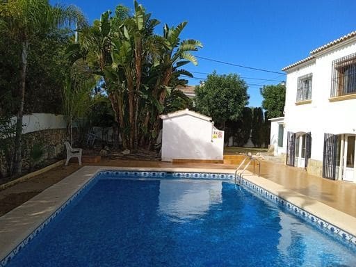 Chalet de 7 habitaciones en Javea / Xàbia en venta con piscina garaje - 850.000 € (Ref: 7879502)