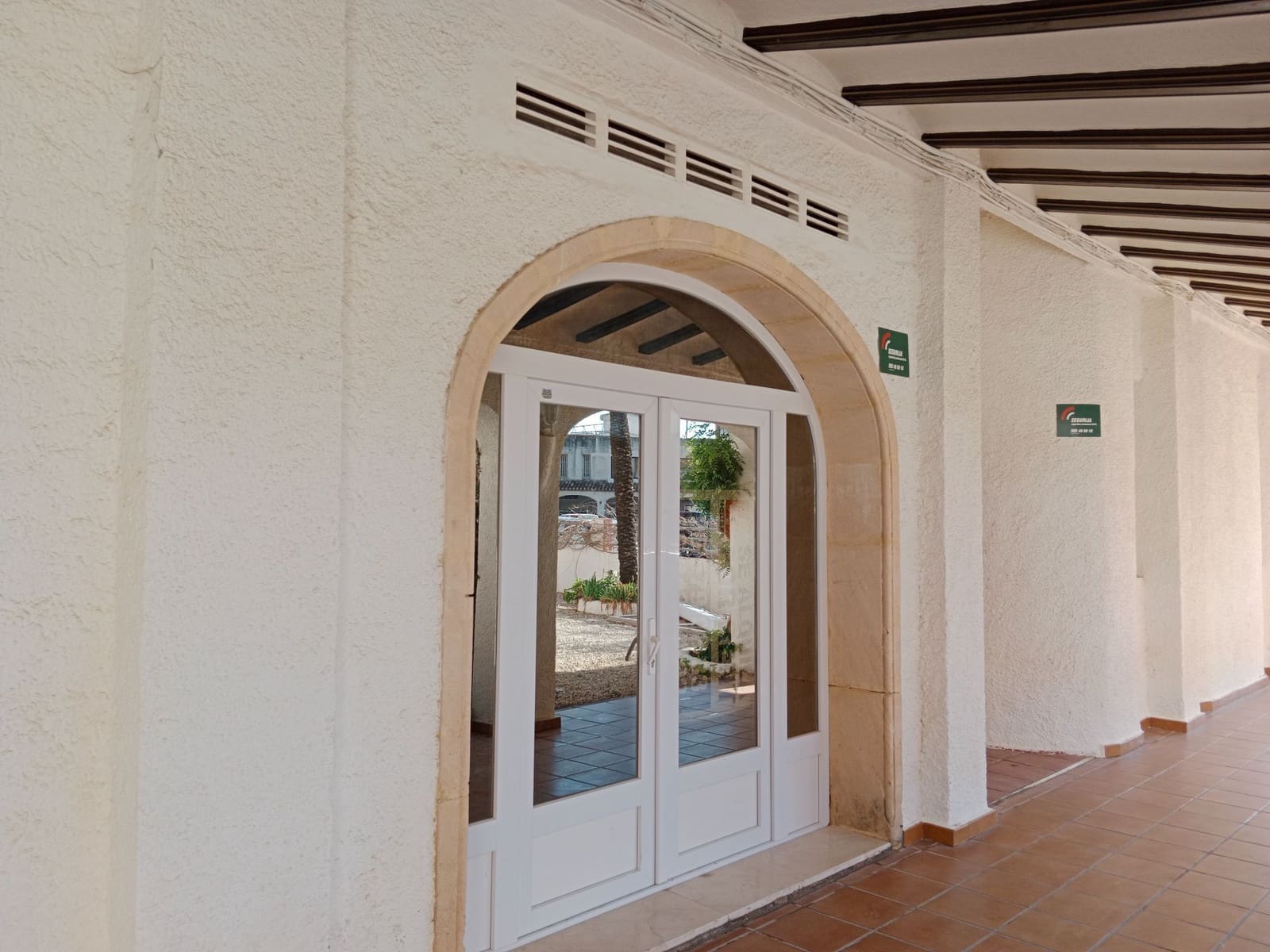 Erhverv til leje i Javea / Xabia - € 2.000 (Ref: 8337553)