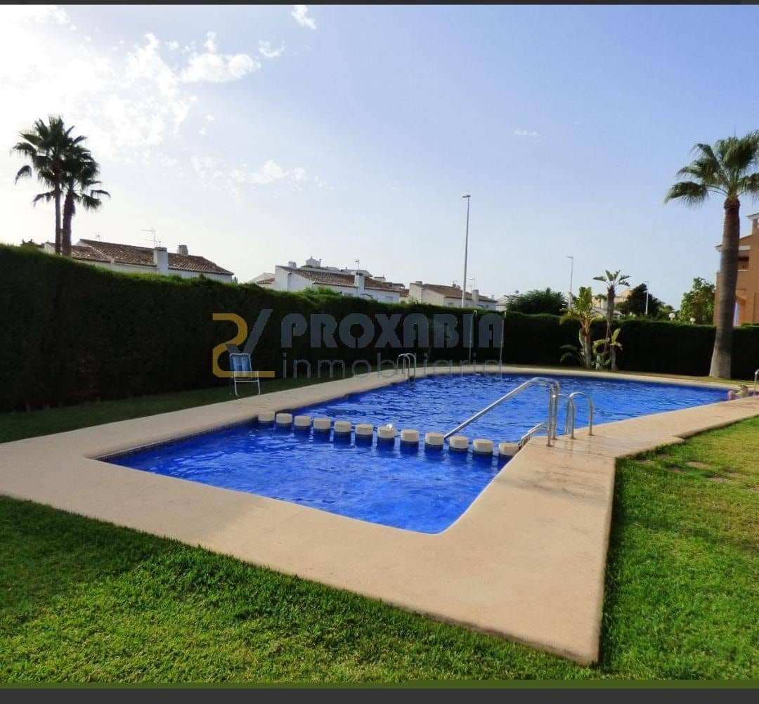 4 soveværelse Byhus til salg i Javea / Xabia med swimmingpool garage - € 475.000 (Ref: 8556529)