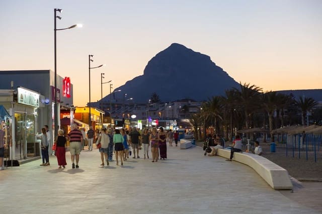 Erhverv til salg i Javea / Xàbia - € 295.000 (Ref: 8874055)