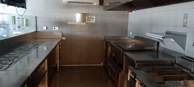 Kaupallinen vuokrattavana paikassa Arenal, Javea / Xàbia - 20 000 € (Ref: 9029446)