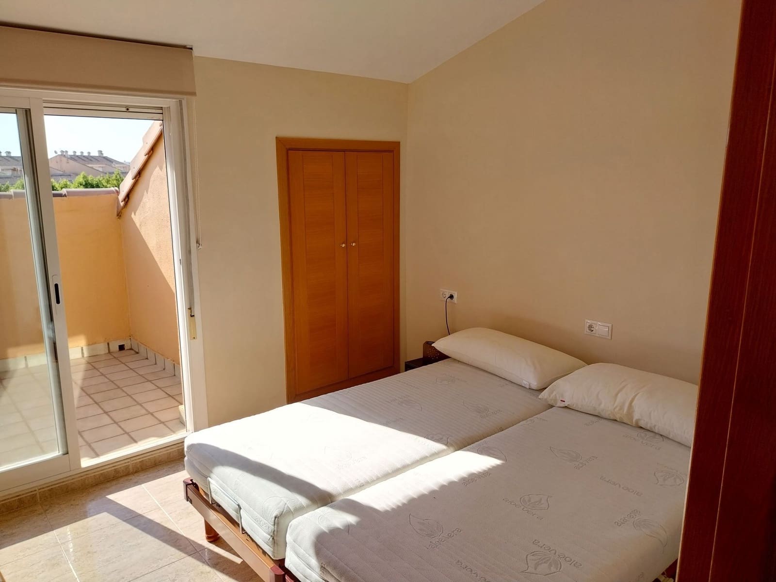 3 soverom Leilighet til leie i Arenal med svømmebasseng garasje - € 1 300 (Ref: 9102753)