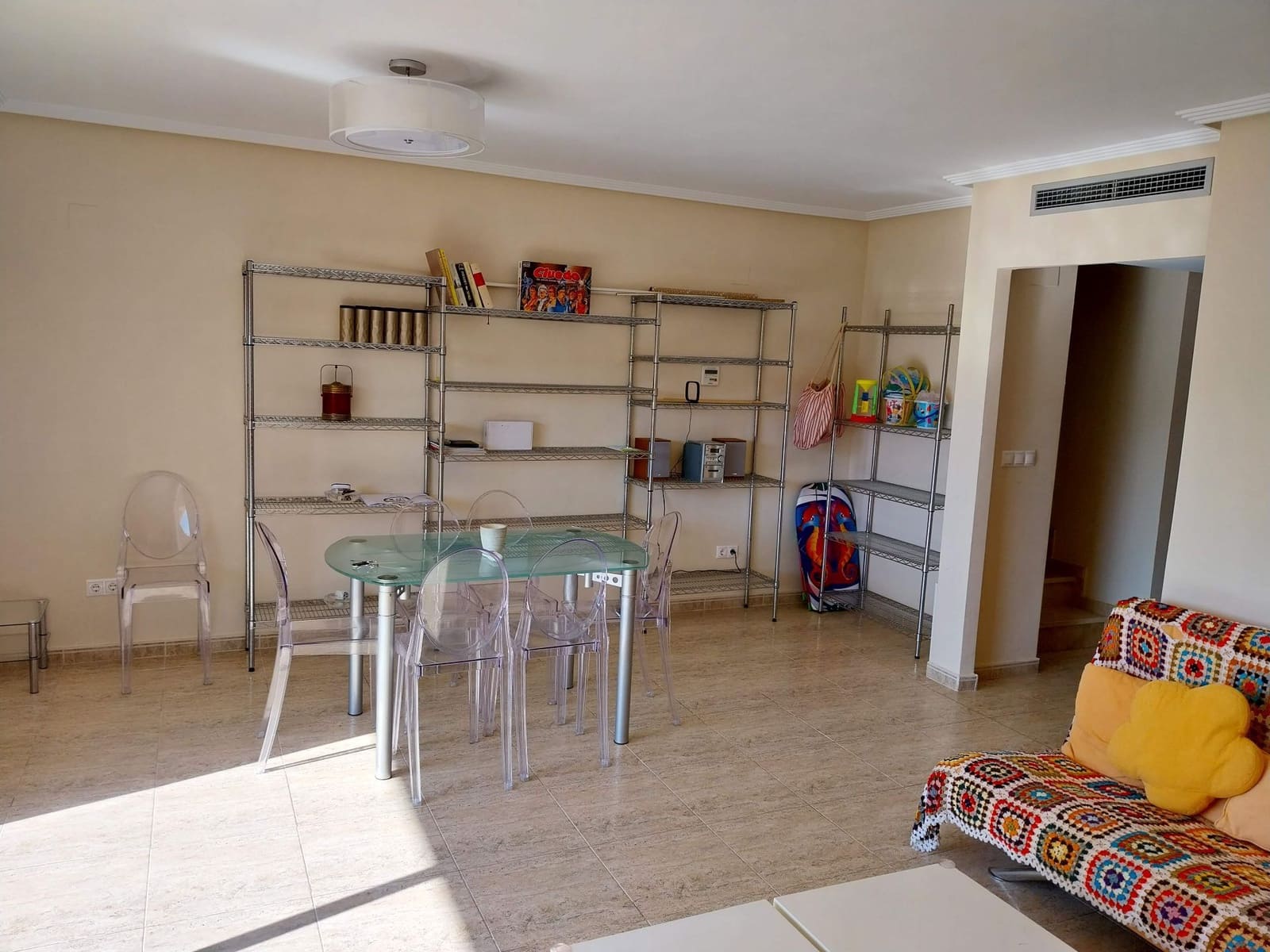 3 soverom Leilighet til leie i Arenal med svømmebasseng garasje - € 1 300 (Ref: 9102753)