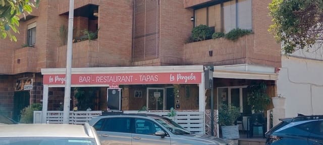 Kaupallinen vuokrattavana paikassa Arenal, Javea / Xàbia - 29 900 € (Ref: 9239666)