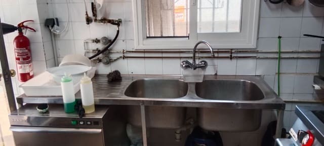 Kaupallinen vuokrattavana paikassa Arenal, Javea / Xàbia - 29 900 € (Ref: 9239666)