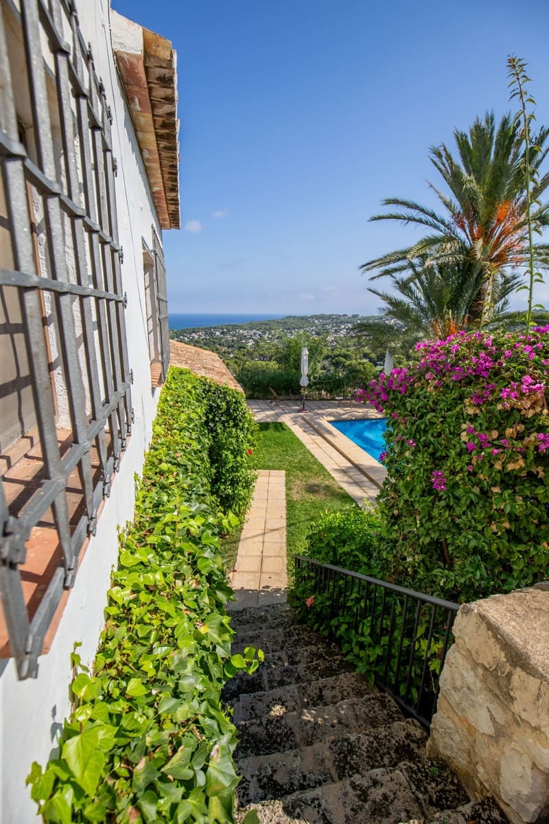 Chalet de 4 habitaciones en Javea / Xàbia en venta con piscina garaje - 1.550.000 € (Ref: 9321579)