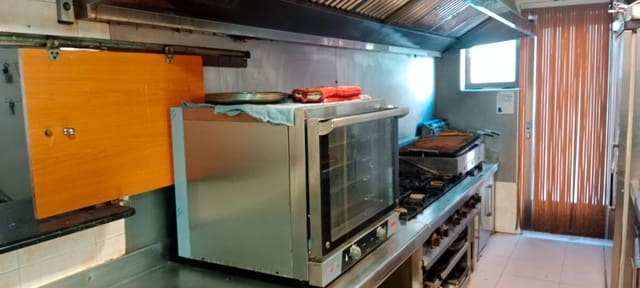 Kaupallinen vuokrattavana paikassa Arenal, Javea / Xàbia - 2 000 € (Ref: 9330200)