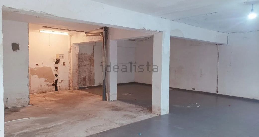 Erhverv til salg i Arenal med garage - € 185.000 (Ref: 9543130)