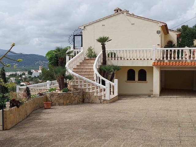 Villa/Maison de 4 chambres à louer à Javea / Xàbia avec piscine garage - 3 200 € (Ref: 9821853)