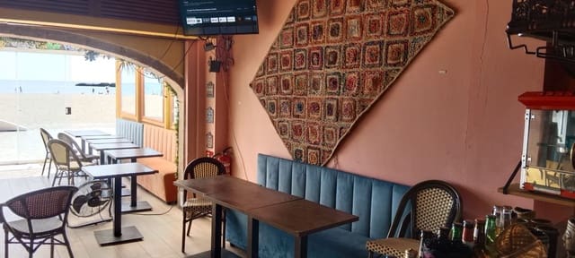 Commercial for rent in Javea / Xàbia - € 2,300 (Ref: 9947345)