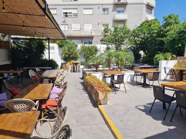 Commercial for rent in Javea / Xàbia - € 2,000 (Ref: 9947346)