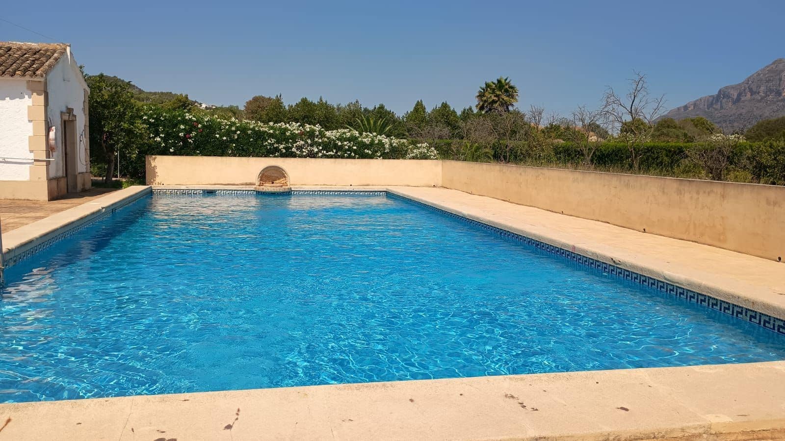 Bungalow de 3 habitaciones en Javea / Xàbia en venta con piscina garaje - 475.000 € (Ref: 9949285)
