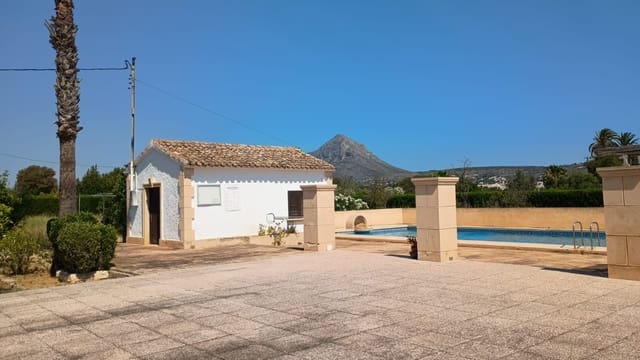 Bungalow de 3 habitaciones en Javea / Xàbia en venta con piscina garaje - 475.000 € (Ref: 9949285)