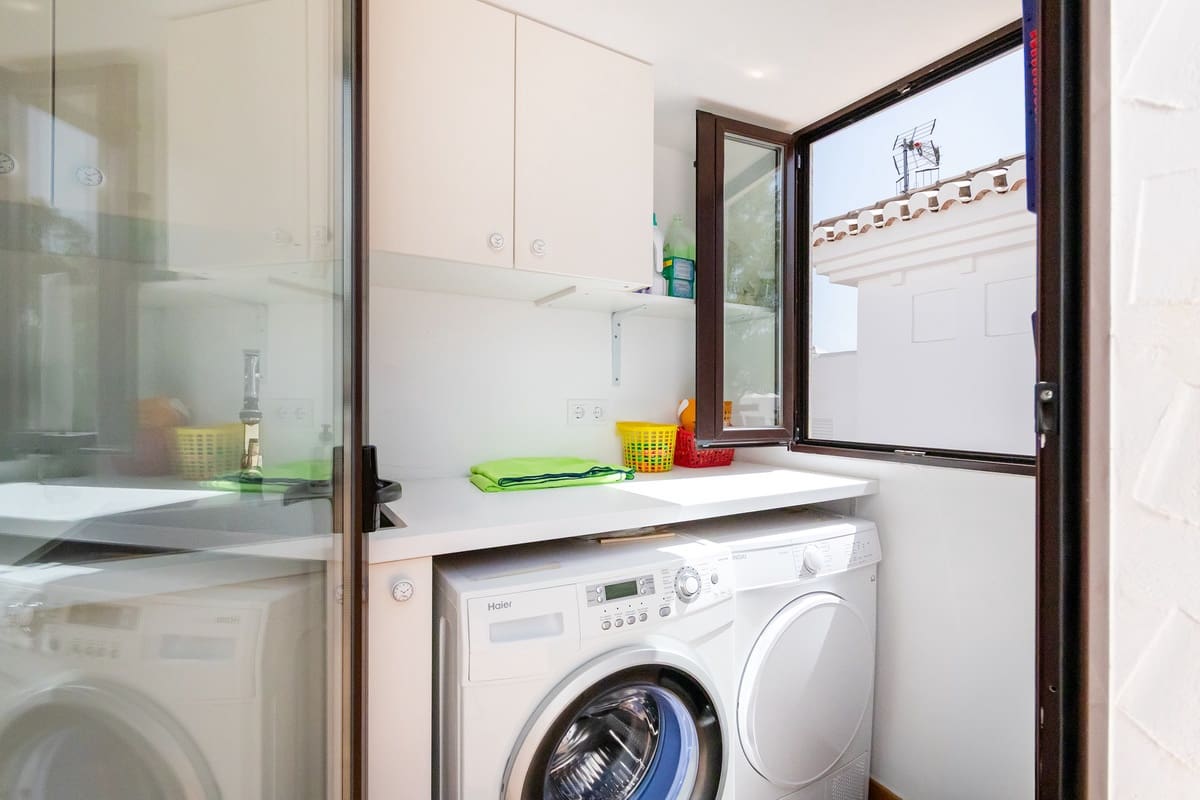 3 slaapkamer Penthouse te koop in Salobrena met zwembad garage - € 379.000 (Ref: 10033048)
