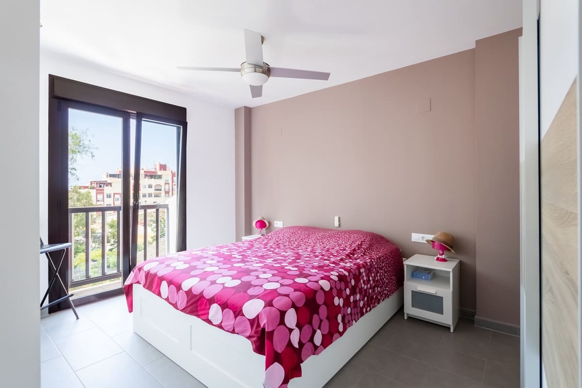 3 slaapkamer Penthouse te koop in Salobrena met zwembad garage - € 379.000 (Ref: 10033048)