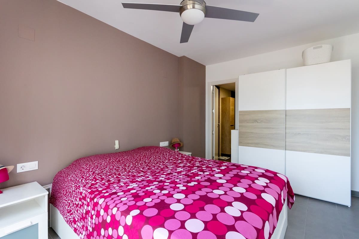 3 slaapkamer Penthouse te koop in Salobrena met zwembad garage - € 379.000 (Ref: 10033048)