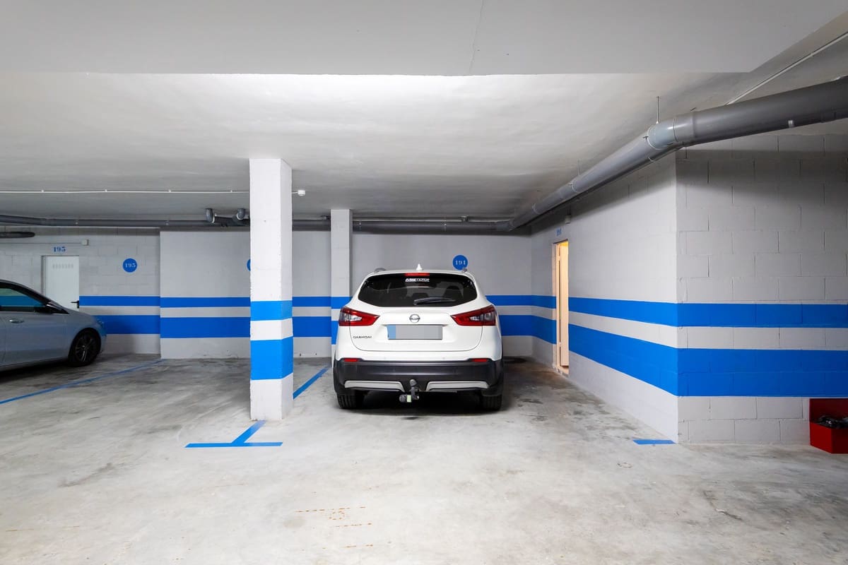 3 slaapkamer Penthouse te koop in Salobrena met zwembad garage - € 379.000 (Ref: 10033048)