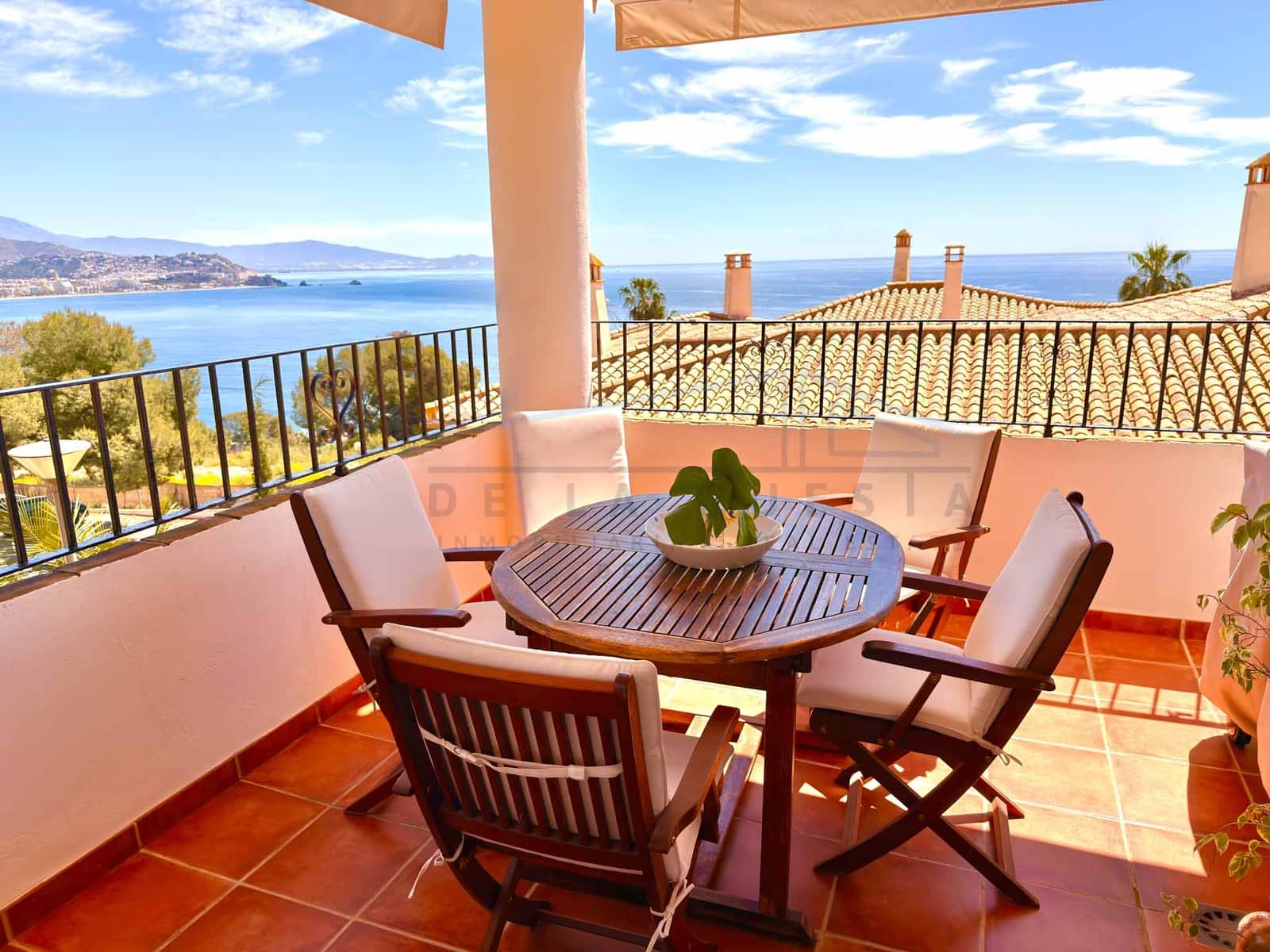 3 quarto Apartamento para venda em La Herradura com piscina garagem - 380 000 € (Ref: 10045681)