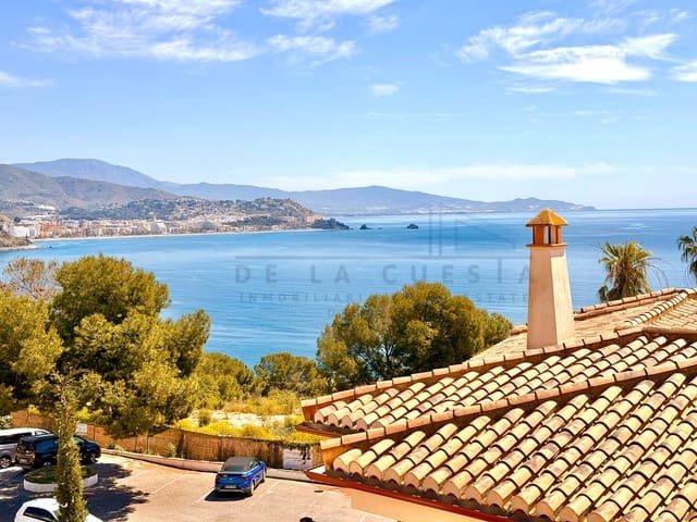 3 quarto Apartamento para venda em La Herradura, Almuñécar com piscina garagem - 380 000 € (Ref: 10045681)