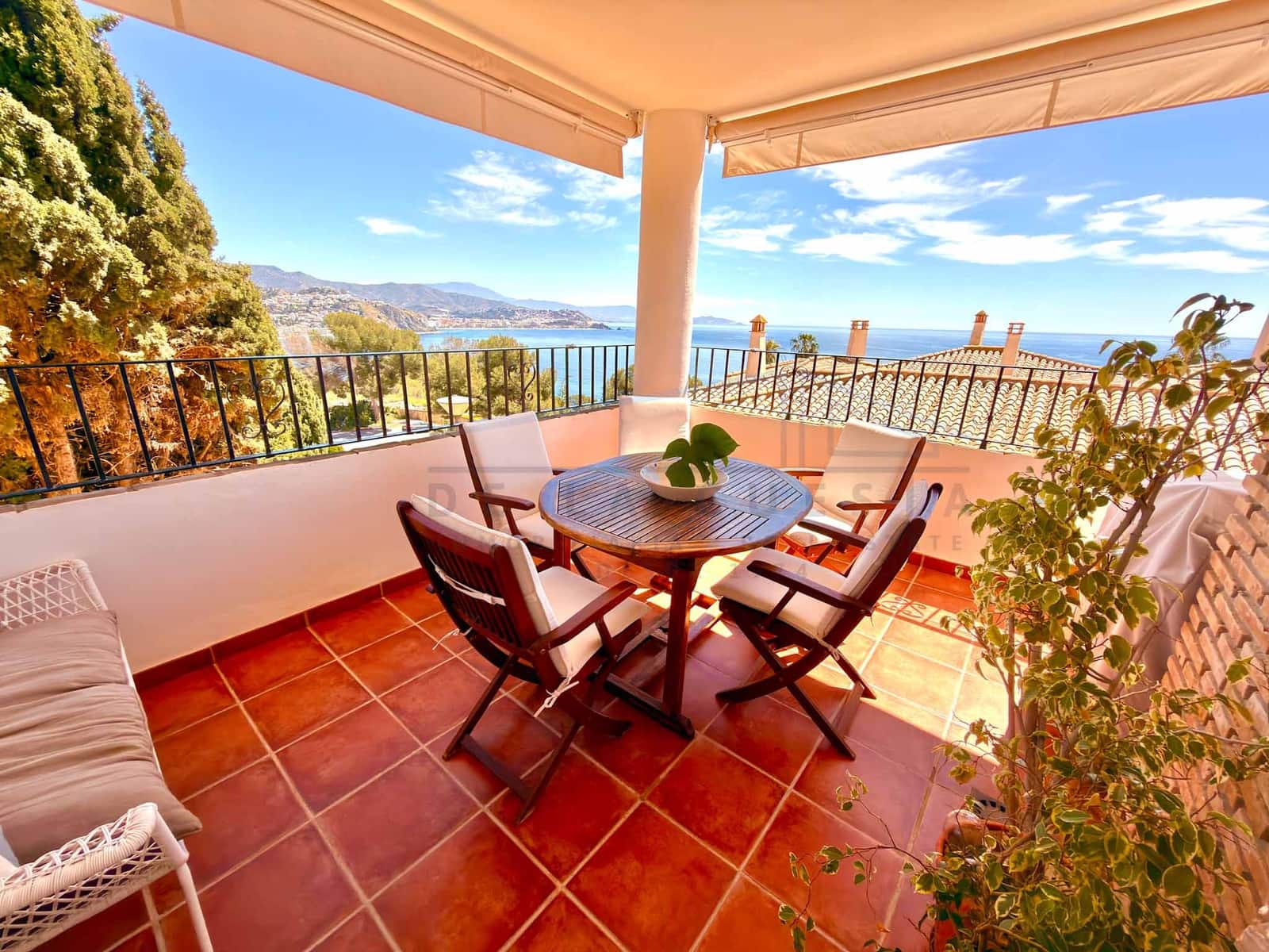 3 quarto Apartamento para venda em La Herradura com piscina garagem - 380 000 € (Ref: 10045681)