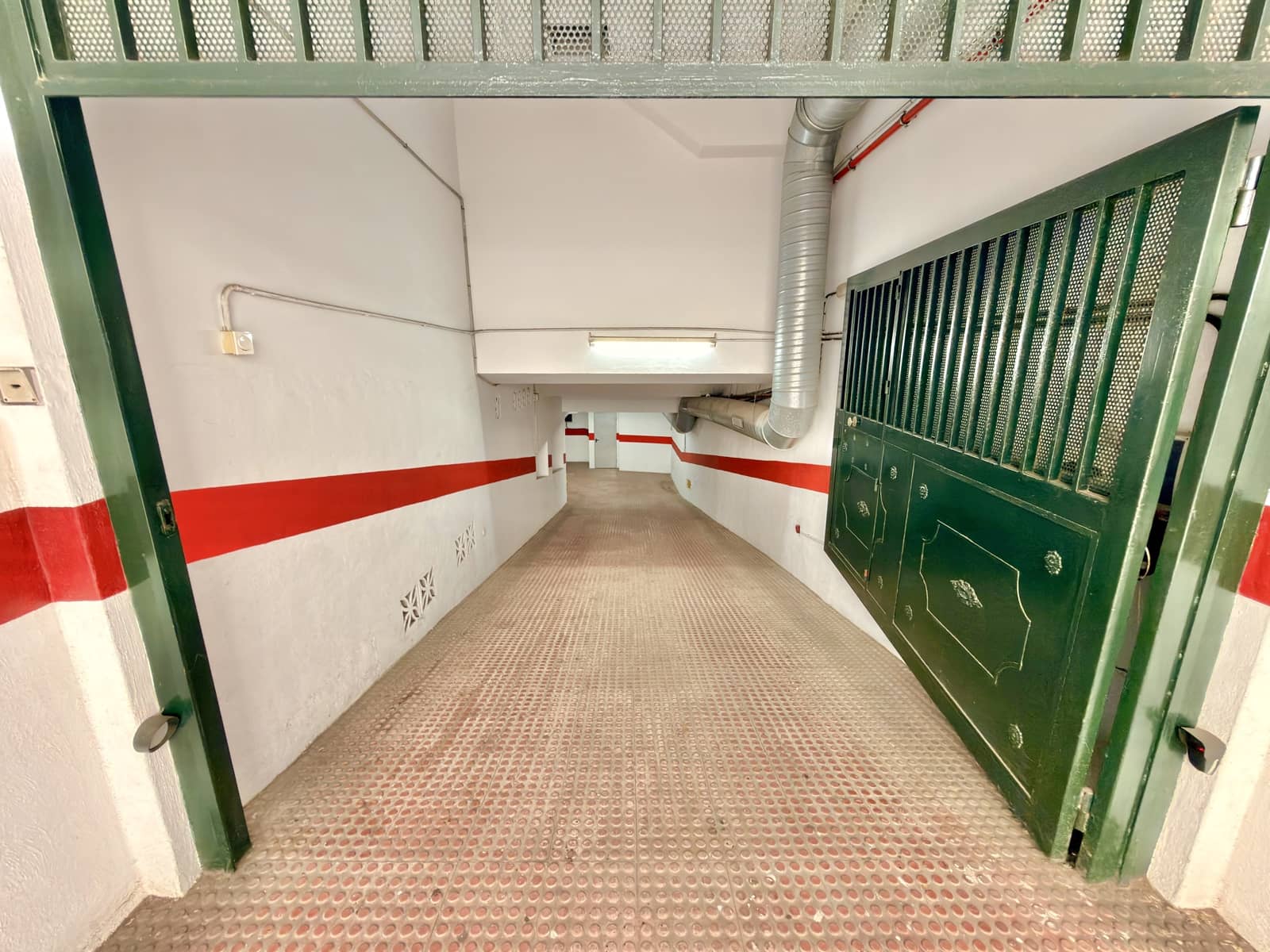 Apartament na sprzedaż w La Herradura z garażem - 450 000 € (Ref: 10045840)