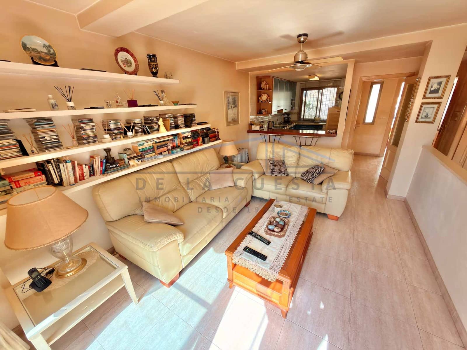 3 slaapkamer Rijtjeshuis te koop in La Herradura met garage - € 330.000 (Ref: 10070127)