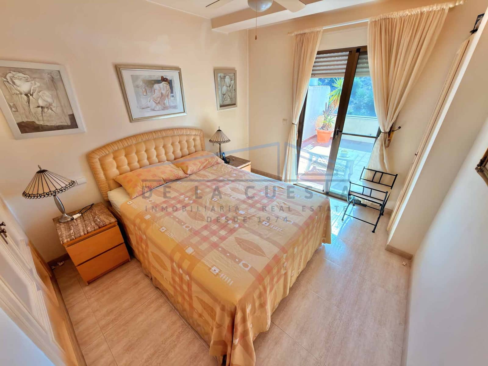 3 slaapkamer Rijtjeshuis te koop in La Herradura met garage - € 330.000 (Ref: 10070127)