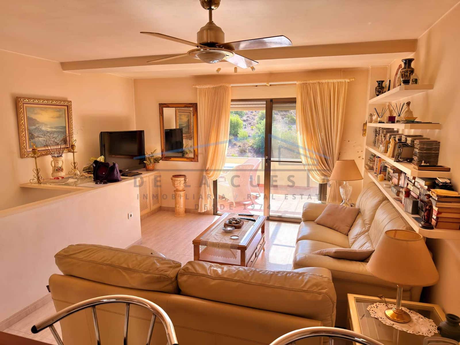 3 slaapkamer Rijtjeshuis te koop in La Herradura met garage - € 330.000 (Ref: 10070127)