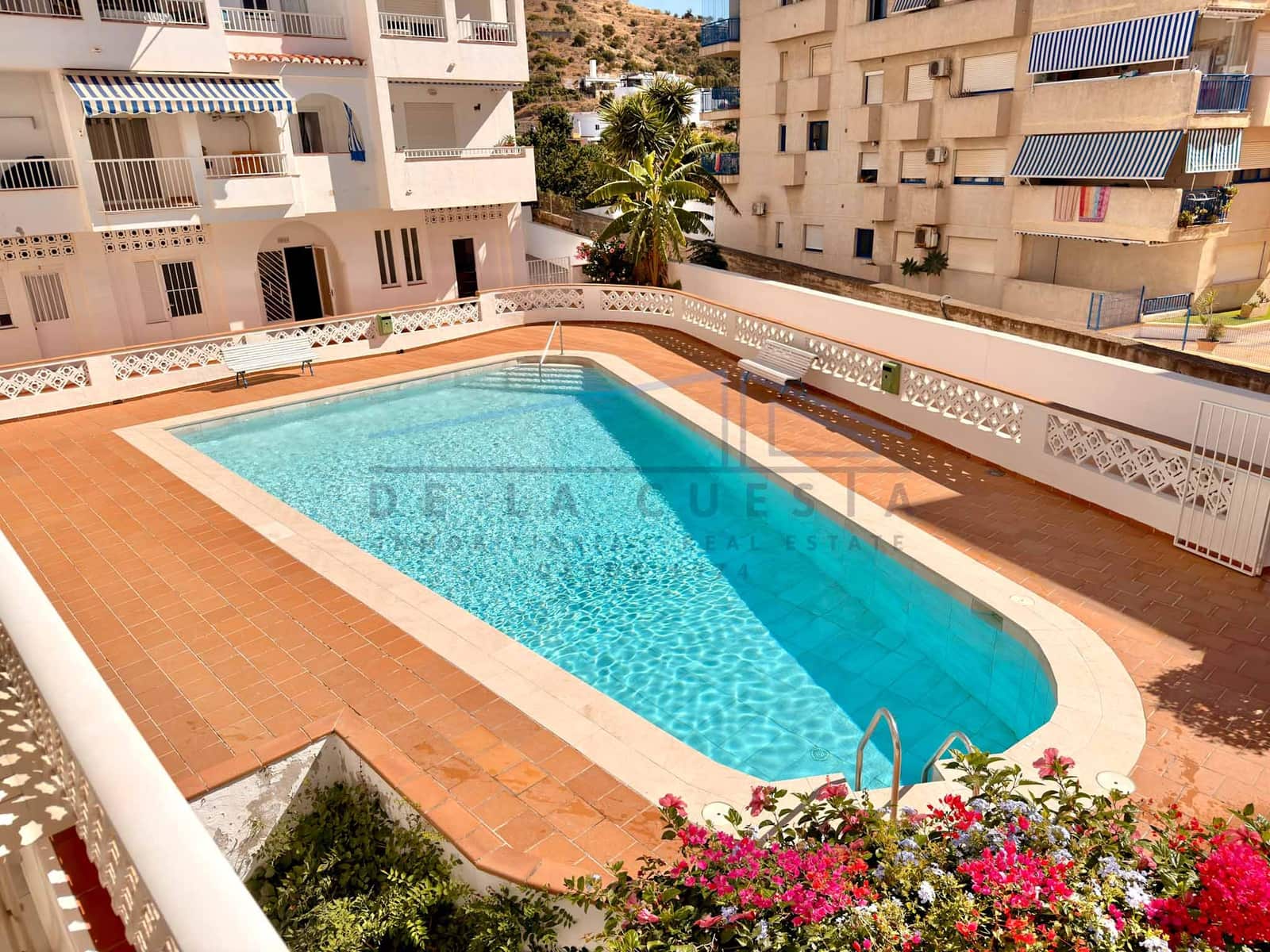 1 sovrum Lägenhet till salu i La Herradura med pool - 330 000 € (Ref: 10110219)