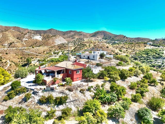 2 bedroom Finca/Country House for sale in La Herradura, Almuñécar with pool garage - € 560,000 (Ref: 10125107)