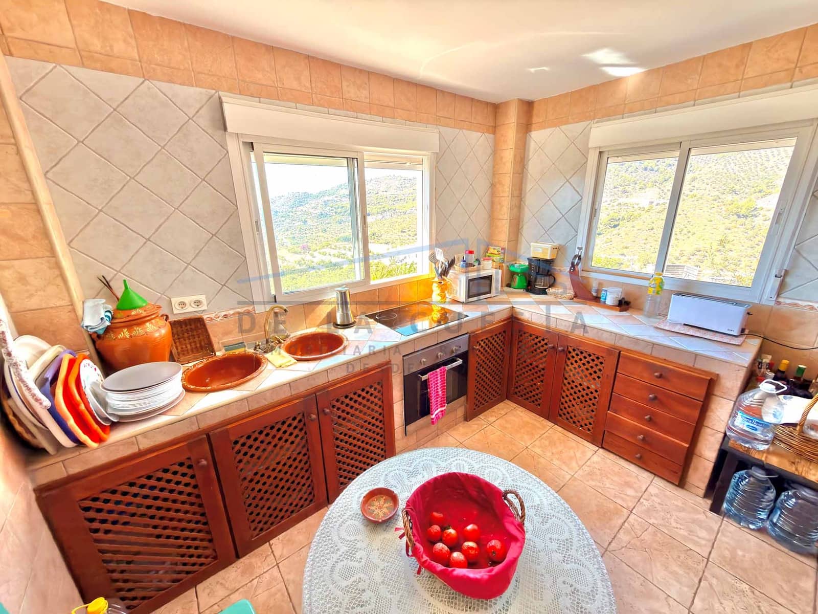 2 bedroom Finca/Country House for sale in La Herradura with pool garage - € 560,000 (Ref: 10125107)