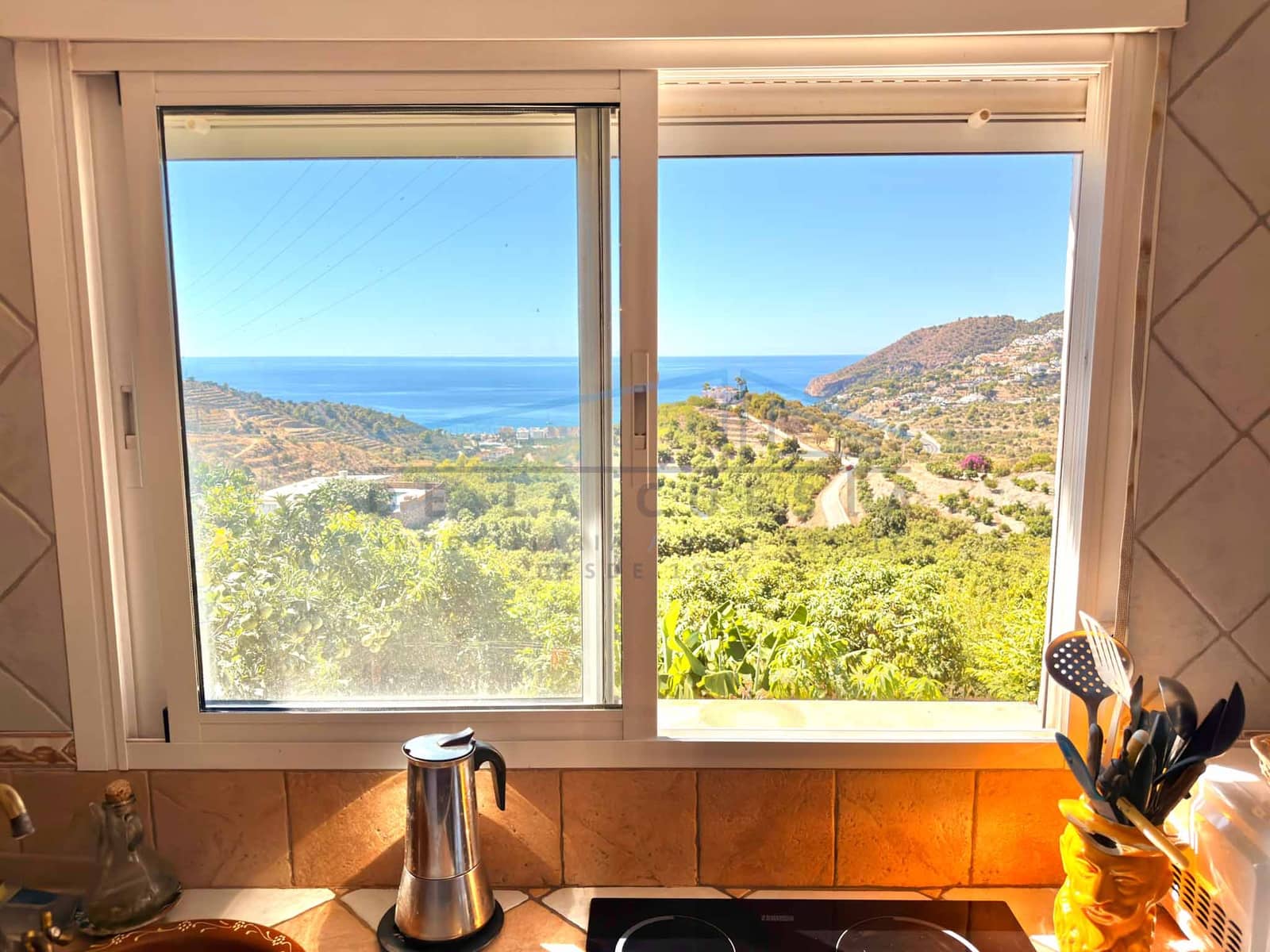 2 bedroom Finca/Country House for sale in La Herradura with pool garage - € 560,000 (Ref: 10125107)