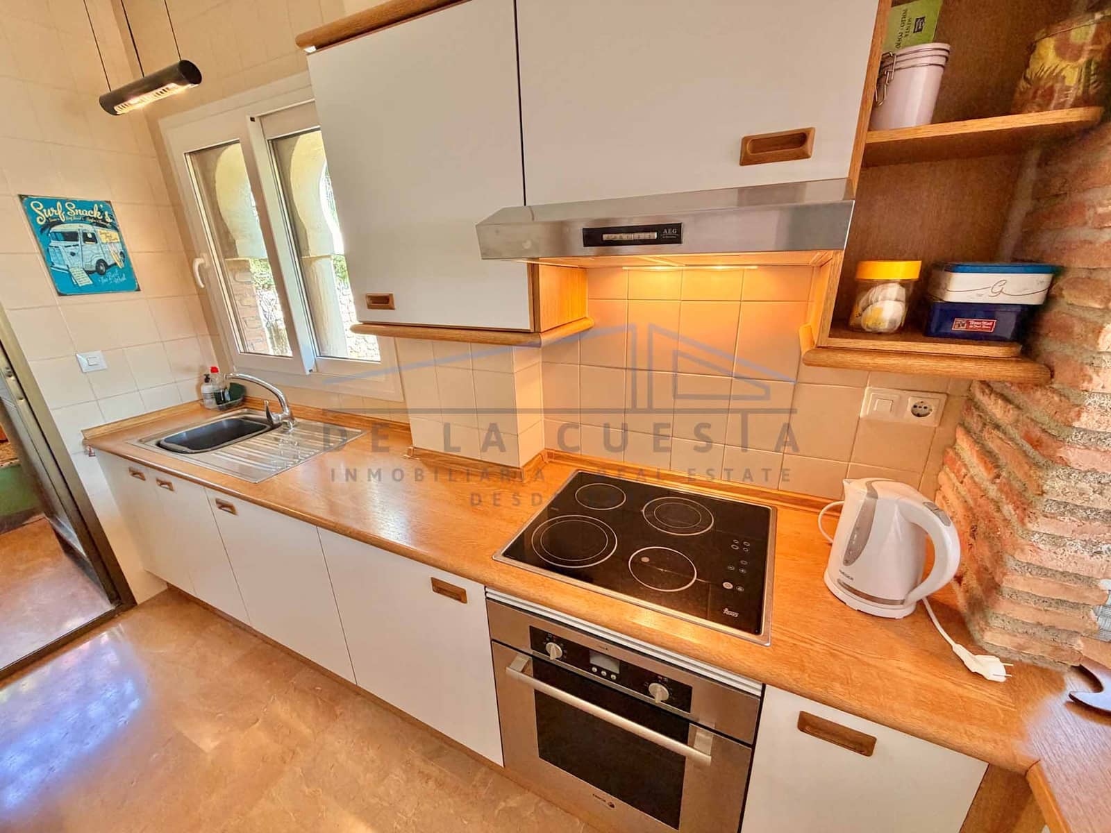 Apartamento de 2 habitaciones en La Herradura en venta - 345.000 € (Ref: 10136401)