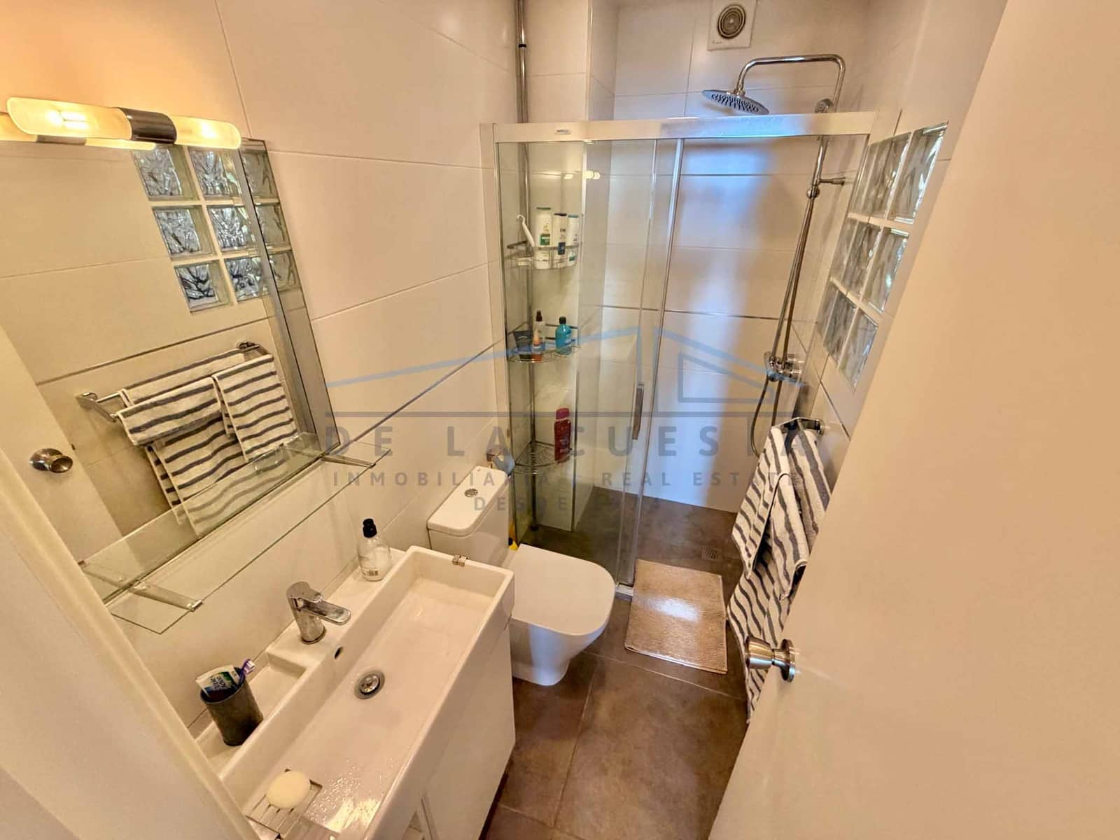 Apartamento de 2 habitaciones en La Herradura en venta - 345.000 € (Ref: 10136401)