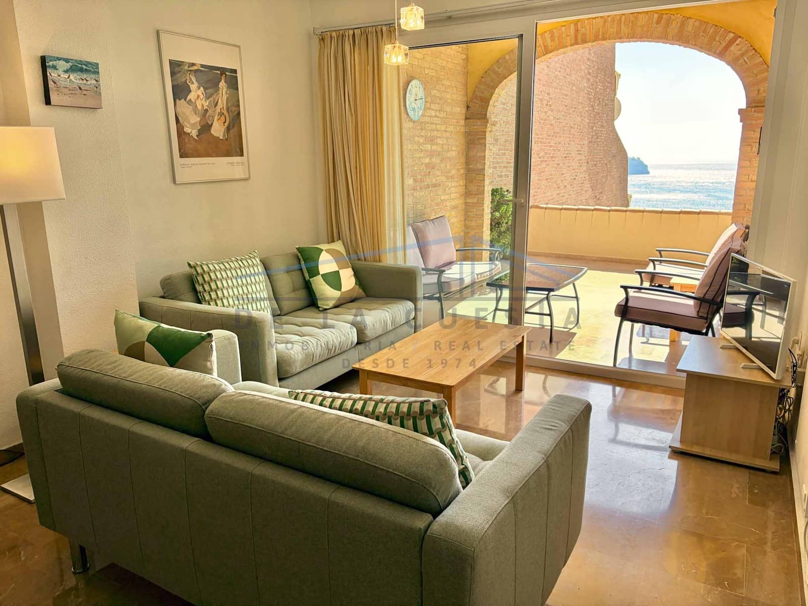 Apartamento de 2 habitaciones en La Herradura en venta - 345.000 € (Ref: 10136401)