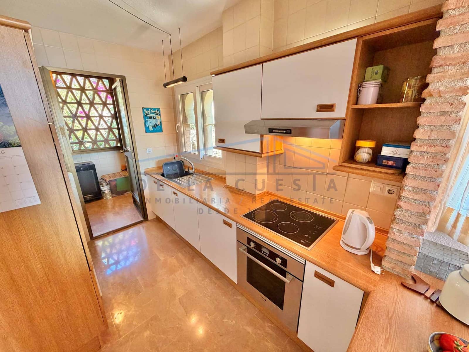 Apartamento de 2 habitaciones en La Herradura en venta - 345.000 € (Ref: 10136401)