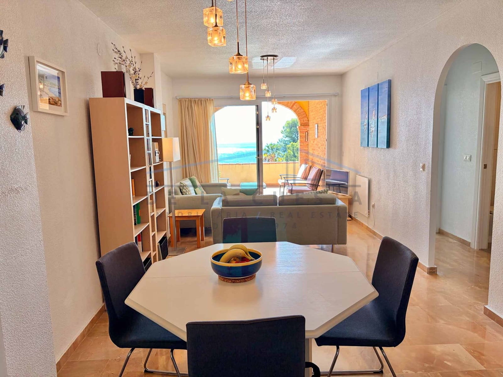 Apartamento de 2 habitaciones en La Herradura en venta - 345.000 € (Ref: 10136401)