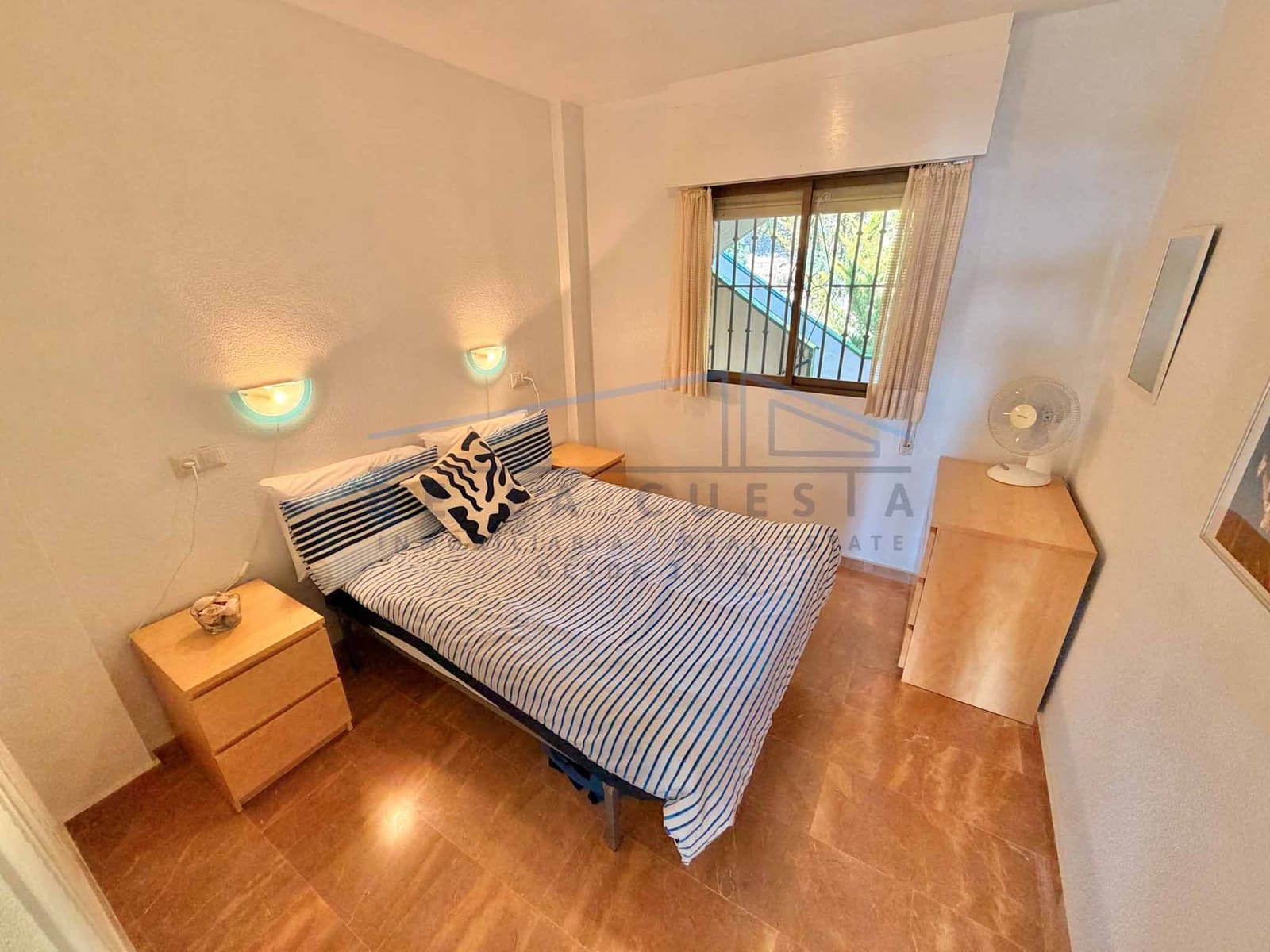 Apartamento de 2 habitaciones en La Herradura en venta - 345.000 € (Ref: 10136401)