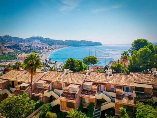 Apartamento de 2 habitaciones en La Herradura, Almuñécar en venta - 345.000 € (Ref: 10136401)