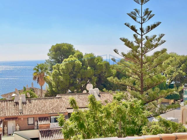 Apartamento de 2 habitaciones en La Herradura, Almuñécar en venta - 345.000 € (Ref: 10136401)
