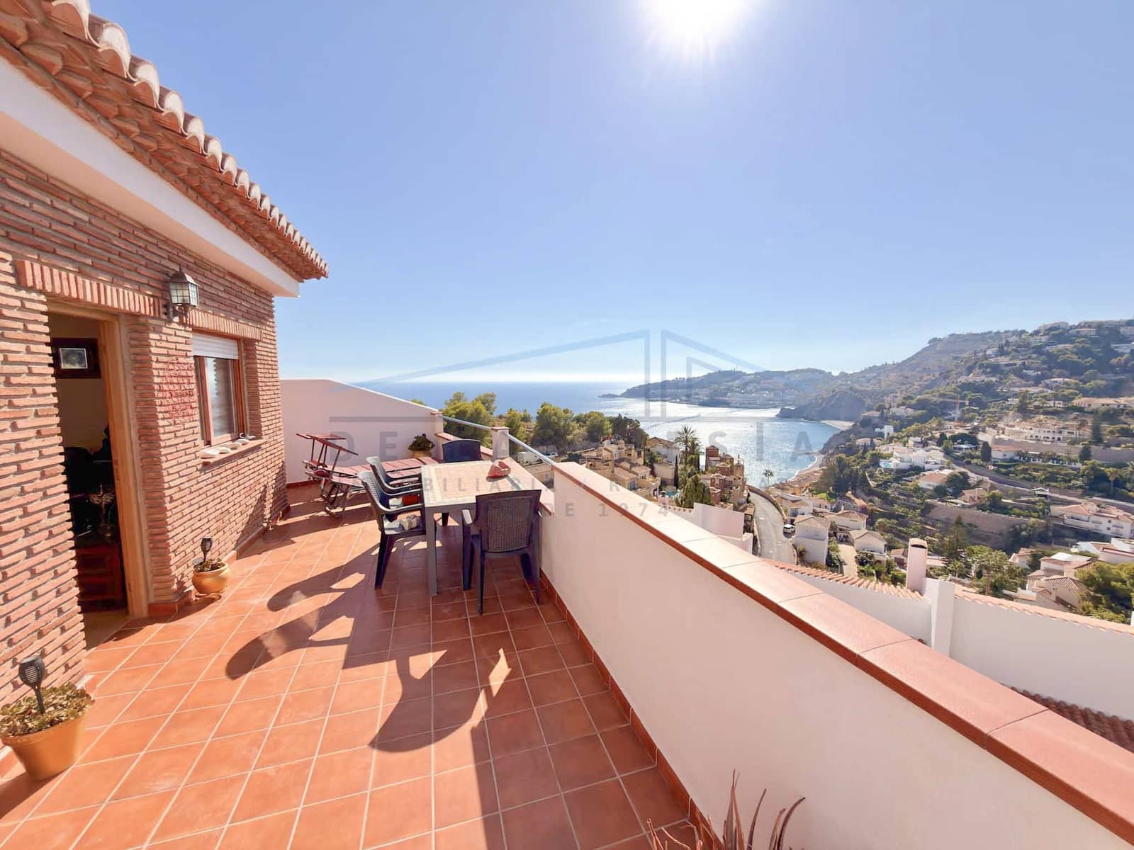 Casa de 3 habitaciones en Almuñécar en venta con piscina garaje - 749.000 € (Ref: 10156819)