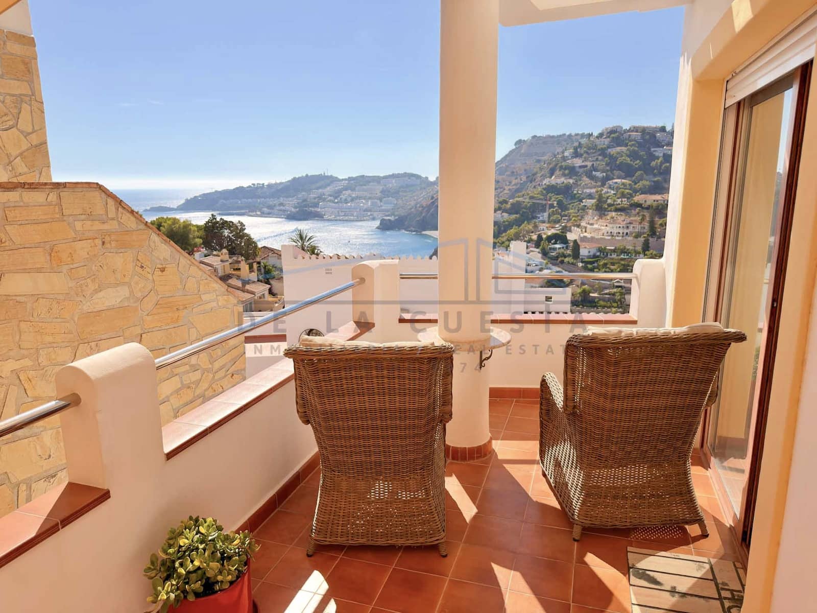 Casa de 3 habitaciones en Almuñécar en venta con piscina garaje - 749.000 € (Ref: 10156819)