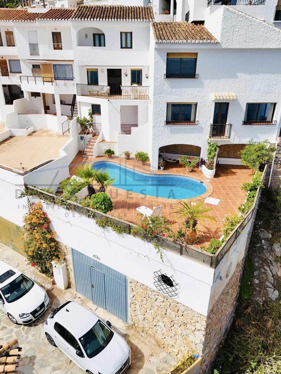 3 bedroom Villa for sale in La Herradura with pool garage - € 780,000 (Ref: 10163670)