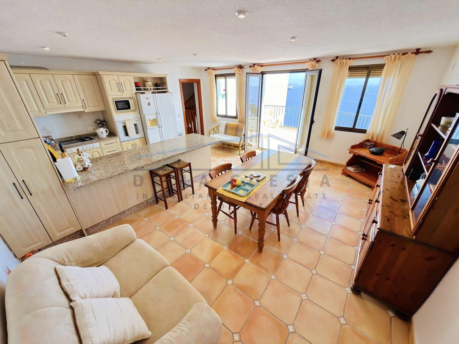 3 bedroom Villa for sale in La Herradura with pool garage - € 780,000 (Ref: 10163670)